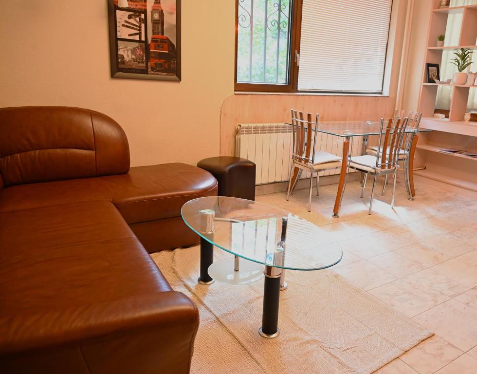 Posezení v ubytování Urban Oasis Studio