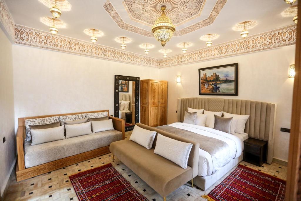 Postel nebo postele na pokoji v ubytování Riad Palais MERYEM