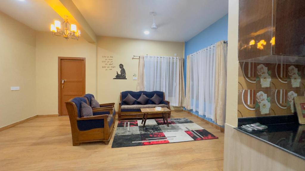 Chitwan Comforts Apt 2的休息区