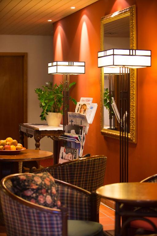 Posezení v ubytování Hotel Schlössli - Free Parking