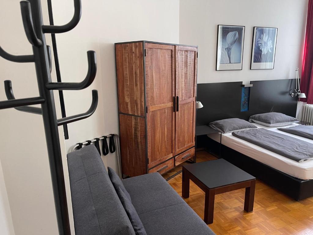 WHLIVING - Apartments & Studios in Konstanz - Chambre Lit Queen-Size De Luxe