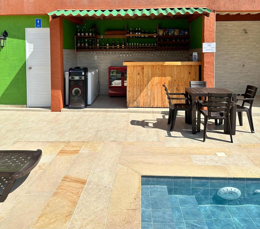 Bazén v ubytování KETHALYA TAYRONA Hostal nebo v jeho okolí