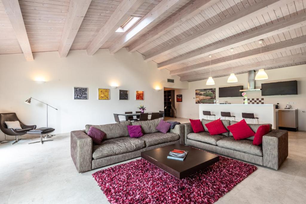 Zdjęcie z galerii obiektu Villa Aquila on two floors - Cignella Resort Tuscany w mieście Osteria Delle Noci