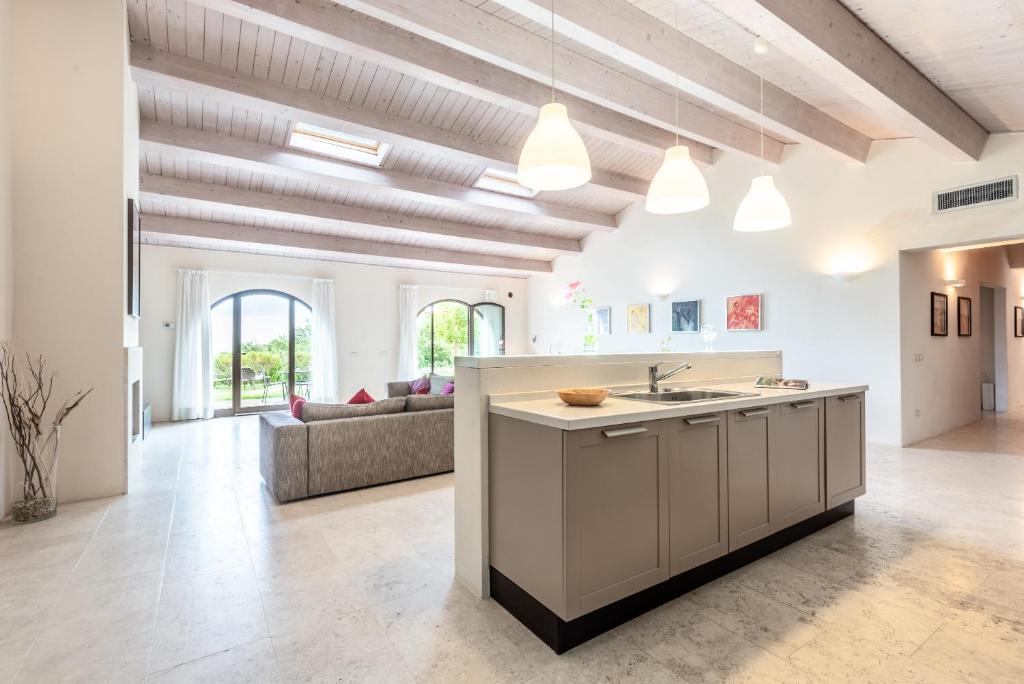 Zdjęcie z galerii obiektu Villa Aquila on two floors - Cignella Resort Tuscany w mieście Osteria Delle Noci