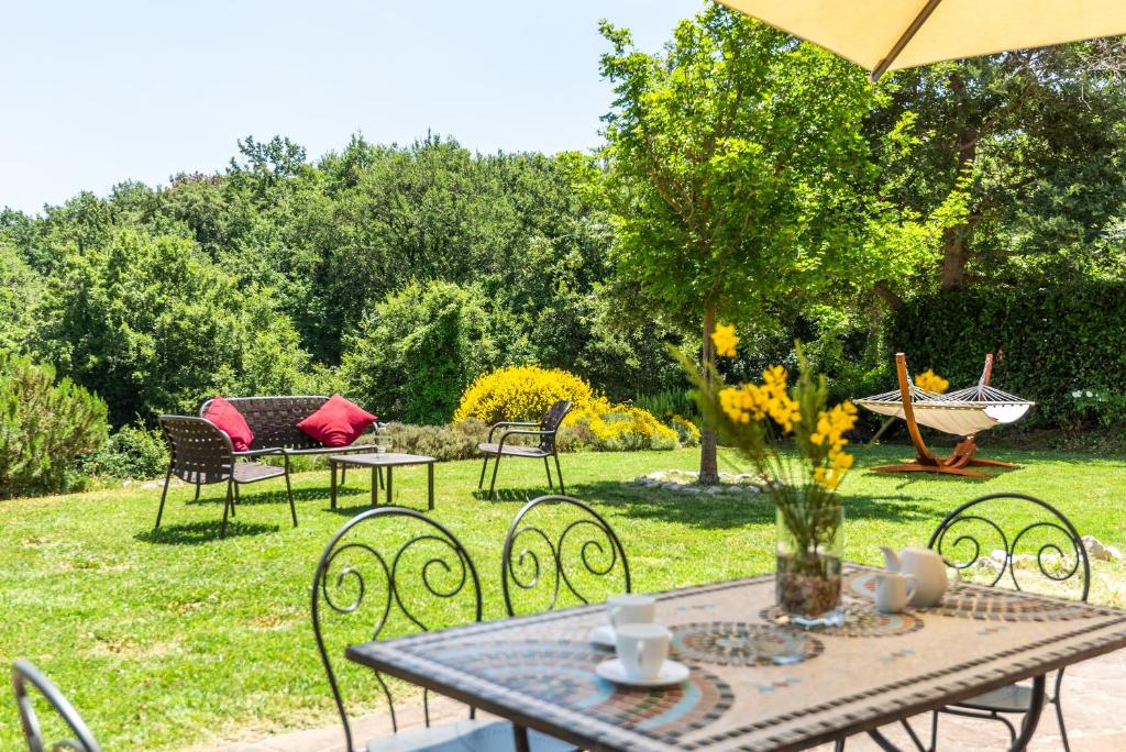 Zdjęcie z galerii obiektu Villa Aquila on two floors - Cignella Resort Tuscany w mieście Osteria Delle Noci
