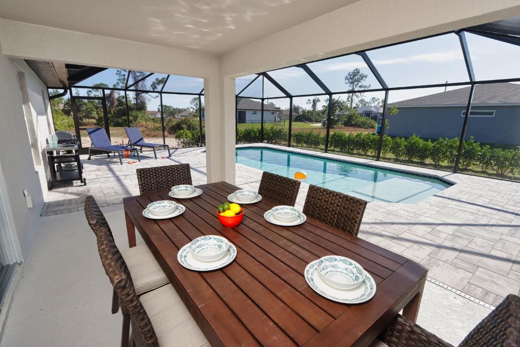 New Build Pool Home With Modern Design and Open Floor Plan in Cape ...