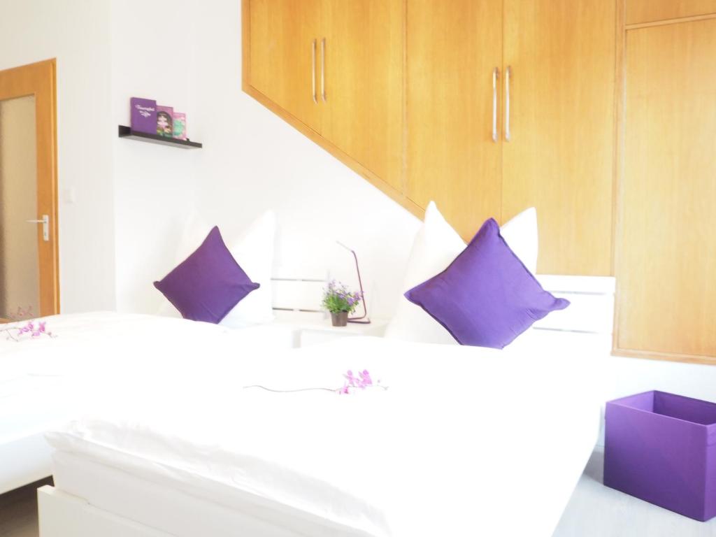 Villa Natur Monteur & Ferienwohnung mit WLAN & PARKPLATZ - Villa Met Uitzicht Op De Tuin
