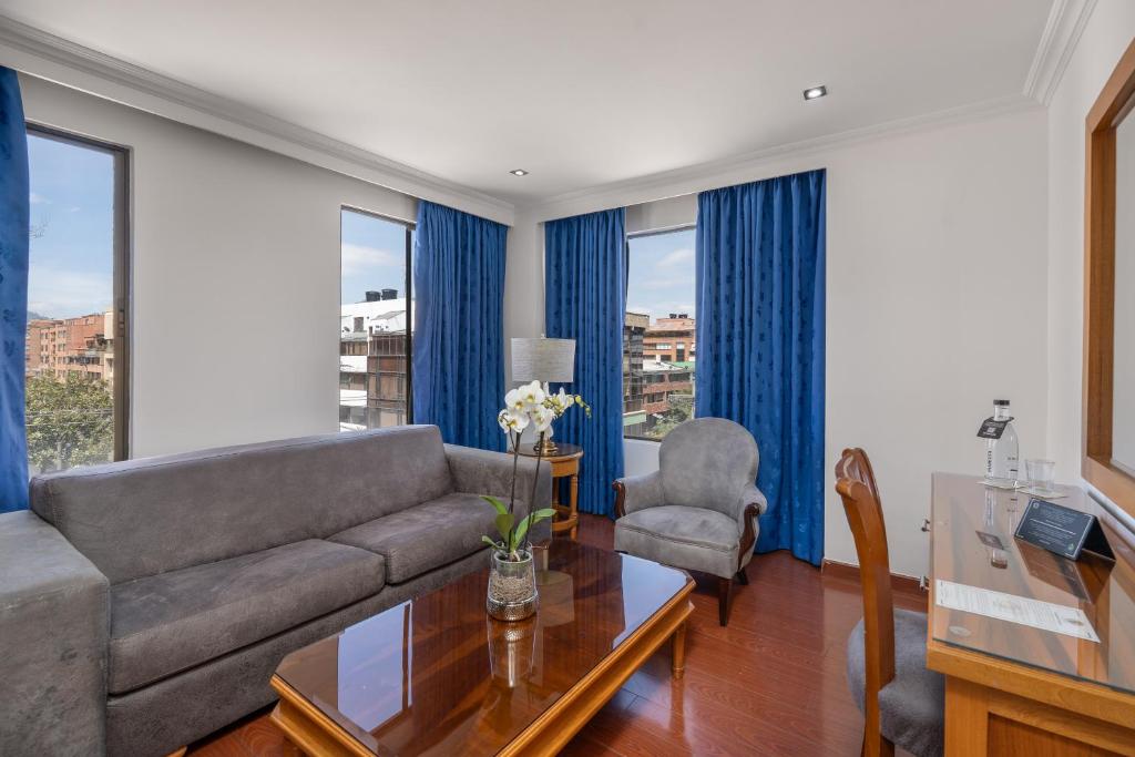 Posezení v ubytování Hotel Egina Bogotá