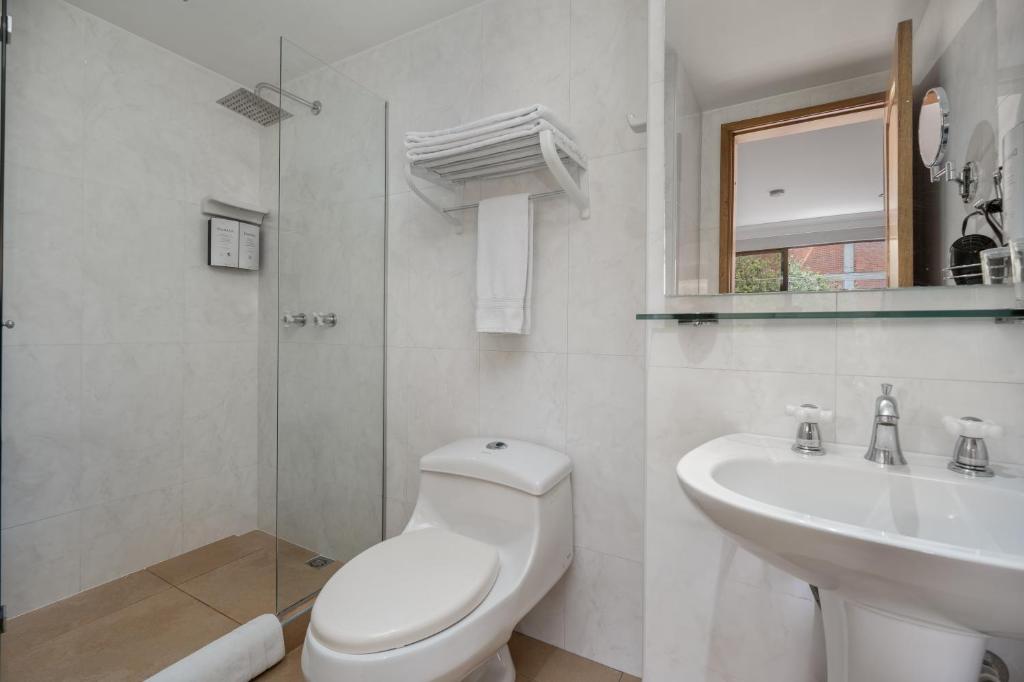 Koupelna v ubytování Hotel Egina Bogotá