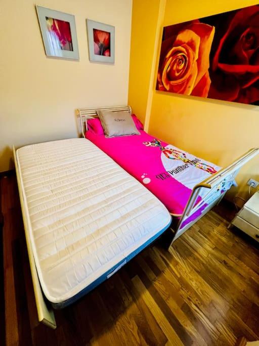 Postel nebo postele na pokoji v ubytování Adosado Las Cumbres de Hoz