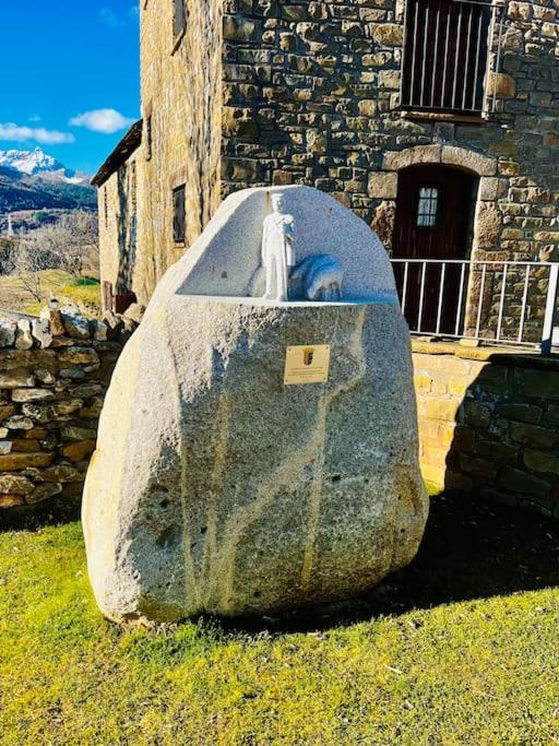 Fotografie z fotogalerie ubytování Adosado Las Cumbres de Hoz v destinaci Hoz de Jaca