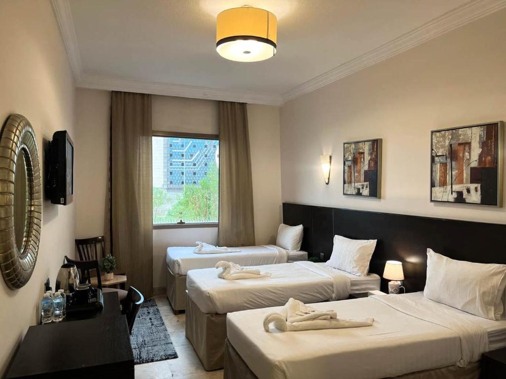 HUSSEIN BEYARI HOTEL