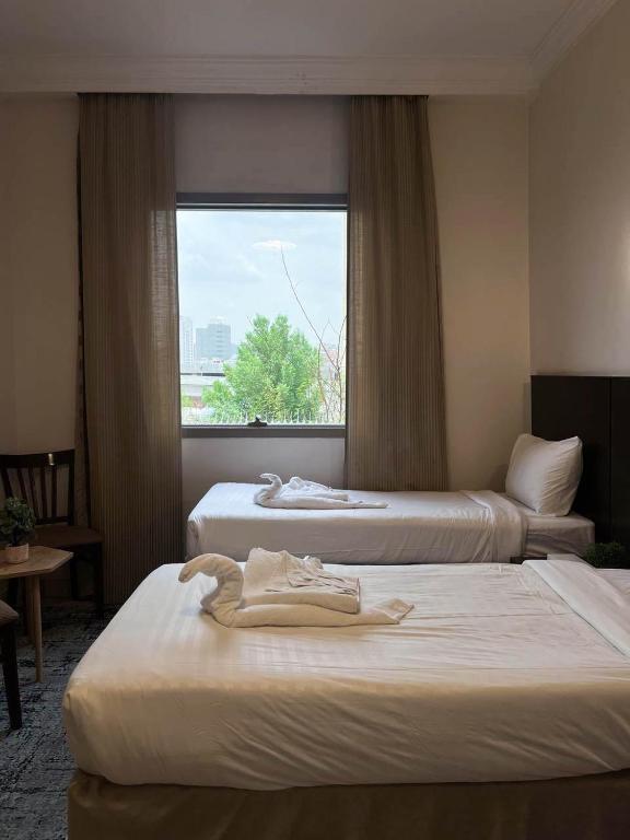 HUSSEIN BEYARI HOTEL