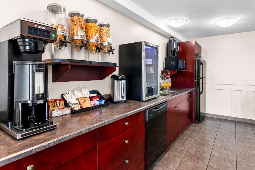 Kuchyň nebo kuchyňský kout v ubytování SureStay Hotel by Best Western Bassano