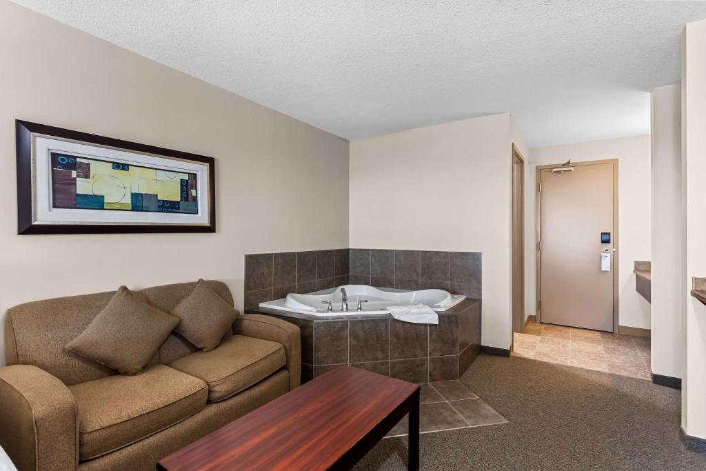 Posezení v ubytování SureStay Hotel by Best Western Bassano