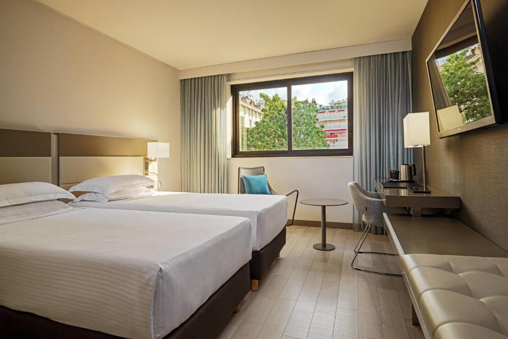 
Classic Twin Room with City View
