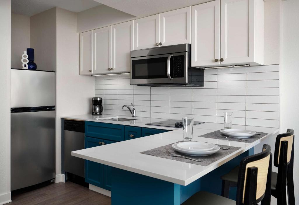 Sonesta ES Suites Chicago Downtown Magnificent Mile Medical - Hearing Accessible Studio Suite King