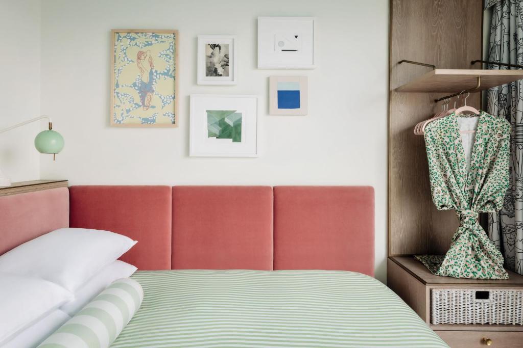 The Goodtime Hotel, Miami Beach a Tribute Portfolio Hotel - Standard Queen Room - Hearing Accessible