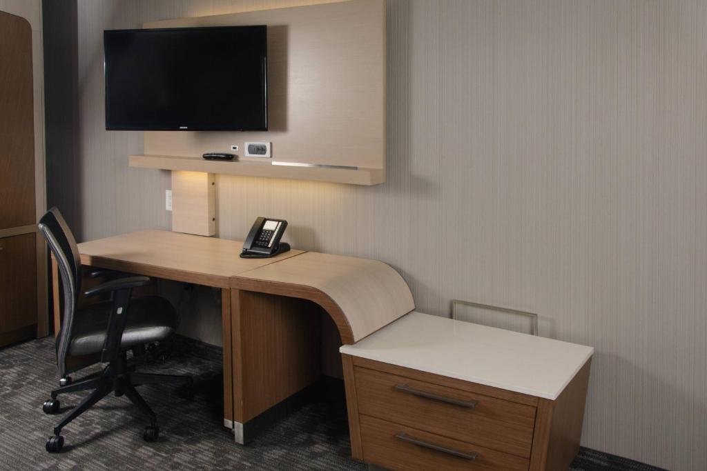 Courtyard by Marriott Toronto Northeast/Markham - Queen Room With Two Queen Beds