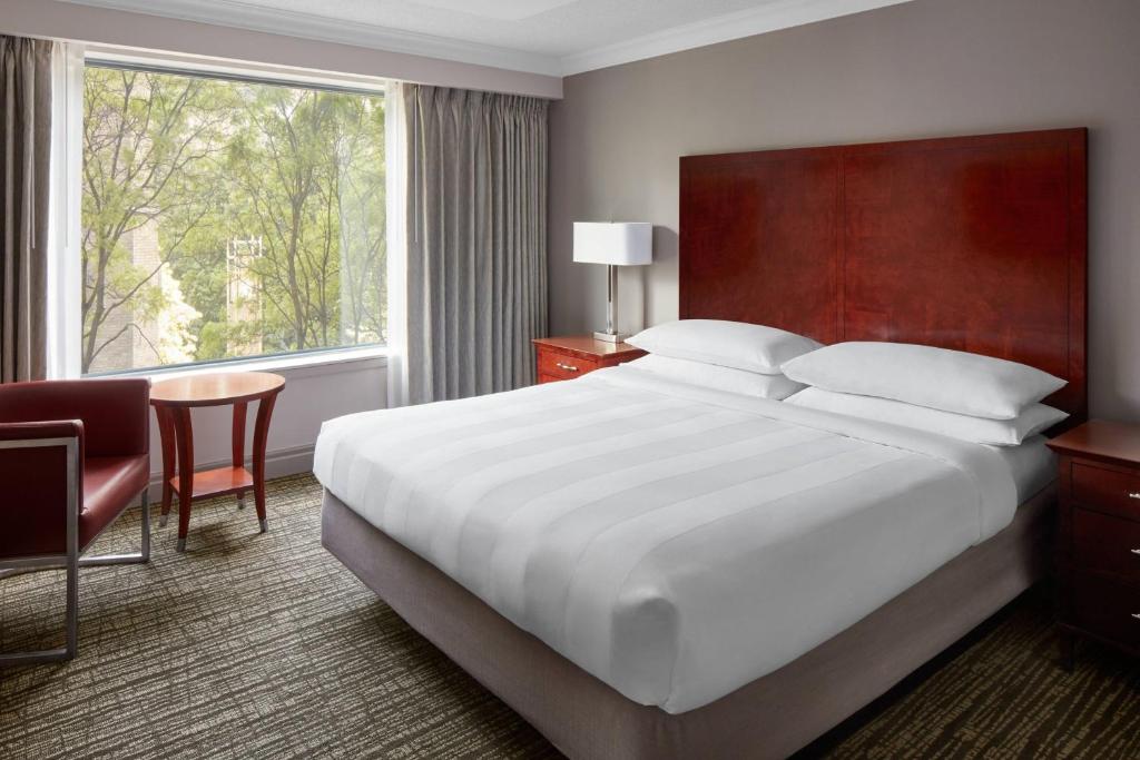 Marriott Downtown at CF Toronto Eaton Centre - Resim 16