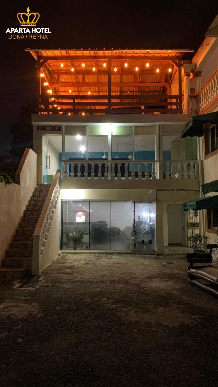 Budova, kde se aparthotel nachází