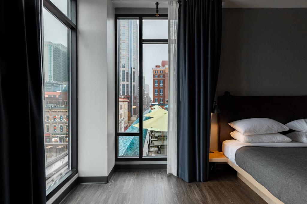 Moxy Nashville Downtown - 
