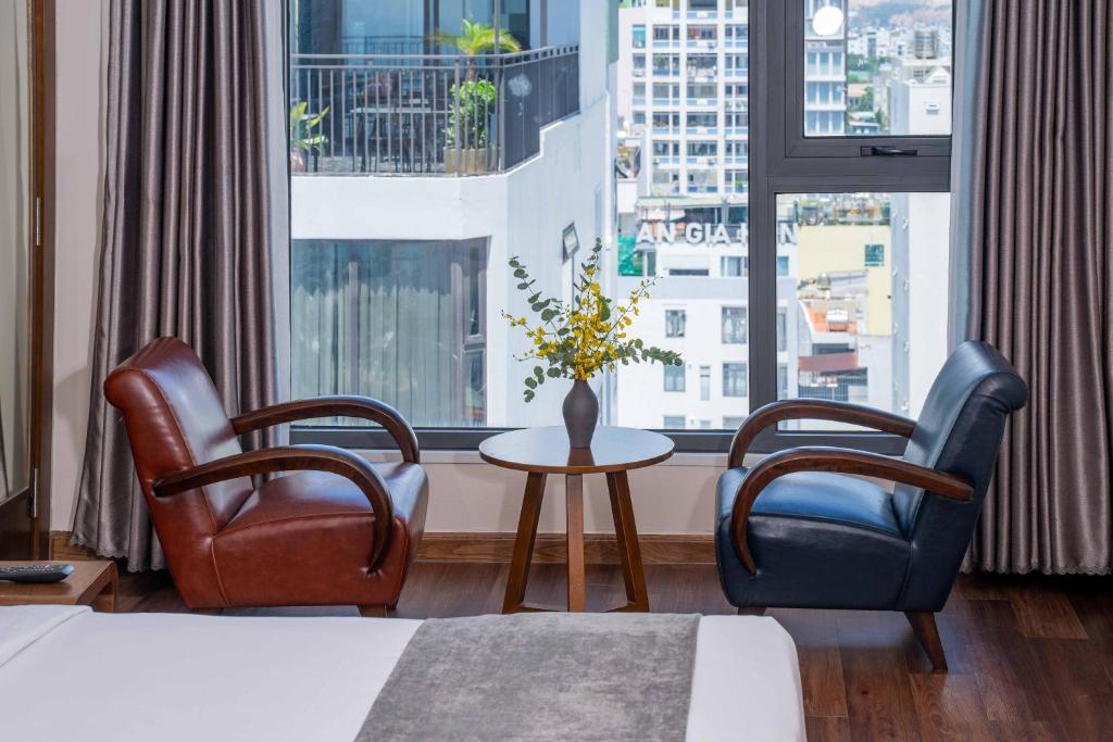 Phòng Deluxe Giường Đôi/2 Giường Đơn Nhìn Ra Thành Phố
