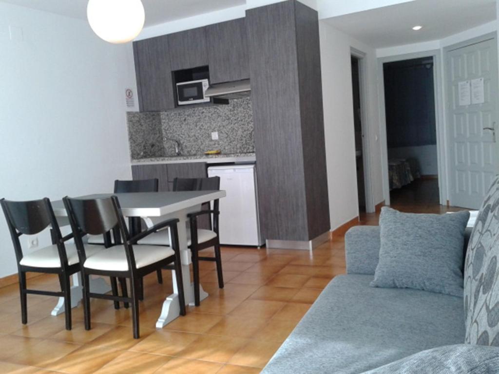 Kuchyň nebo kuchyňský kout v ubytování Residencial Super Stop Palafrugell