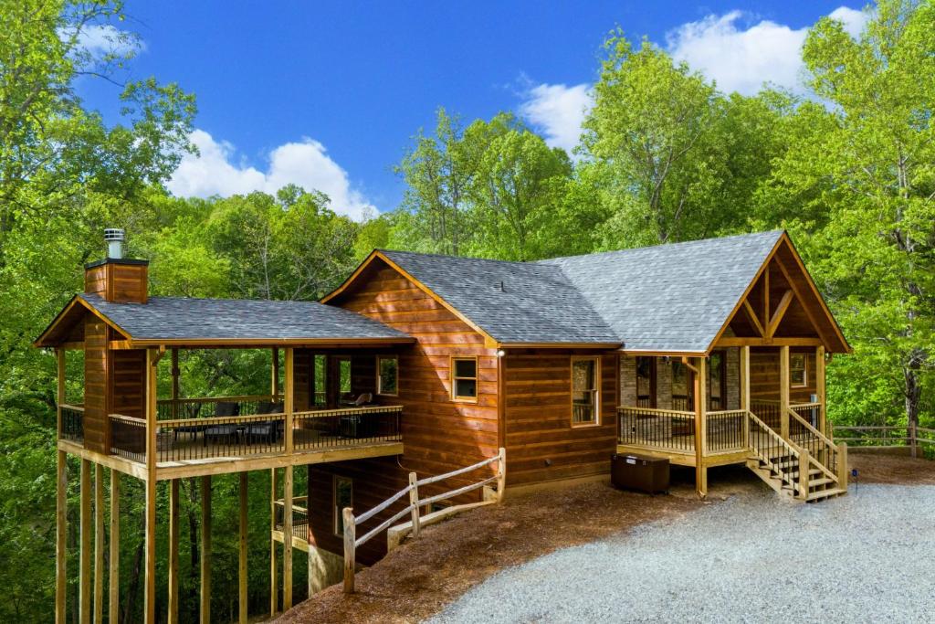 Το κτήριο όπου στεγάζεται  η βίλα