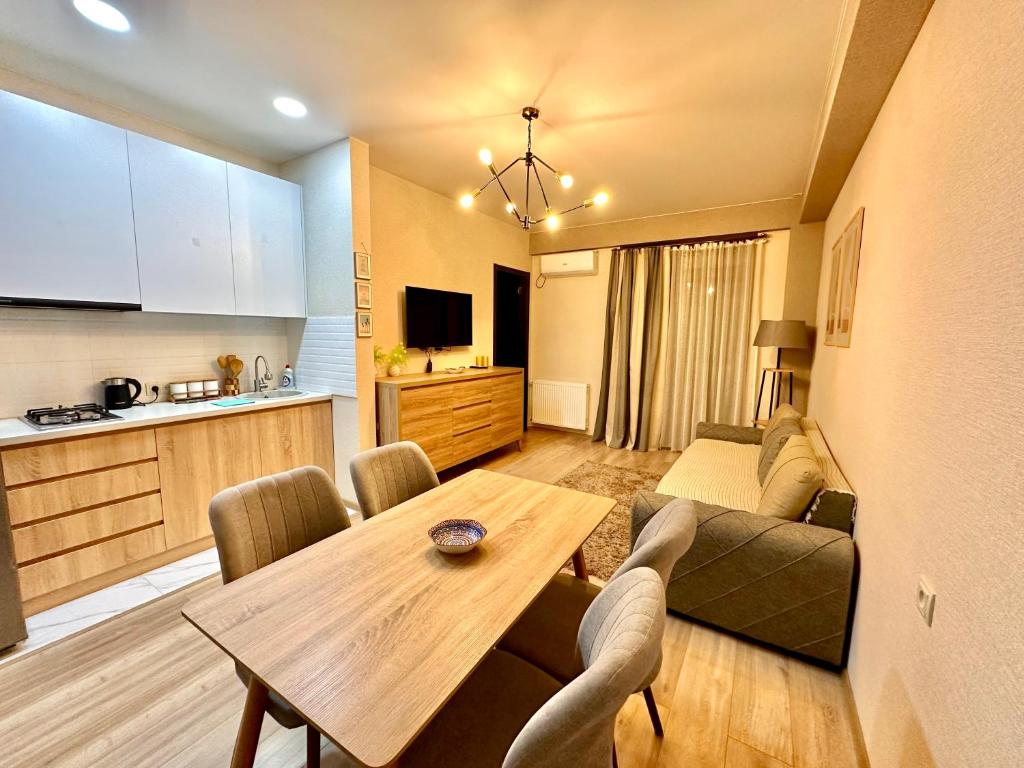 Beautiful Apartment With Balcony In Didi Dighomi در تفلیس