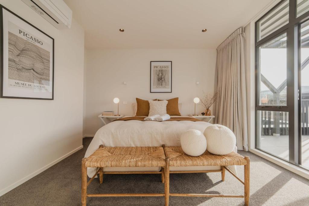 Chic and Contemporary Living at Cambridge Terrace - Resim 15