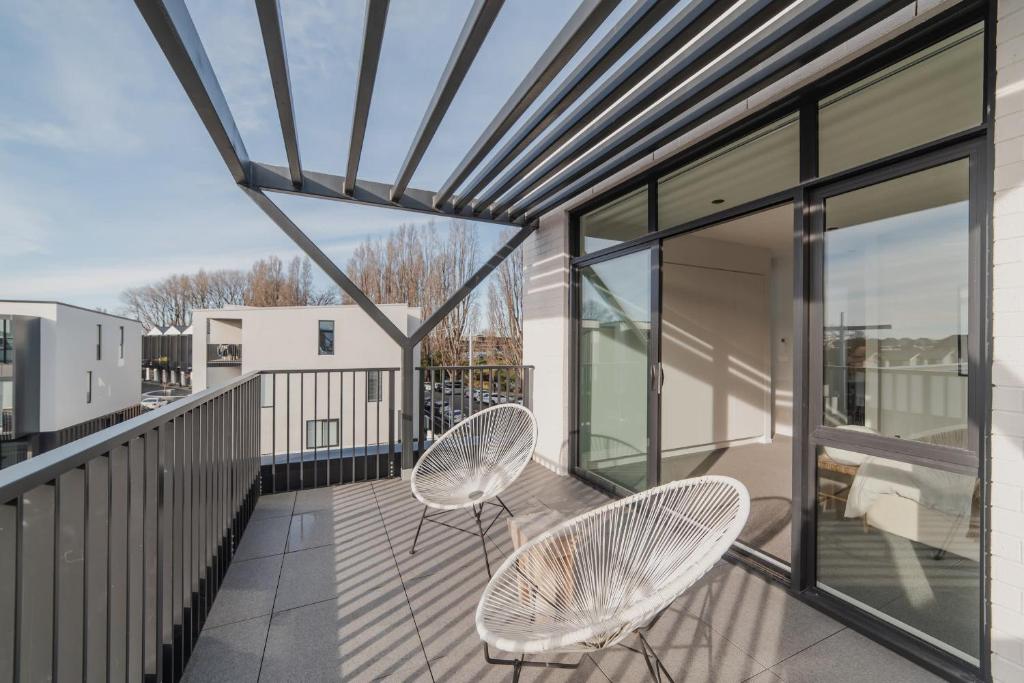 Chic and Contemporary Living at Cambridge Terrace - Resim 16