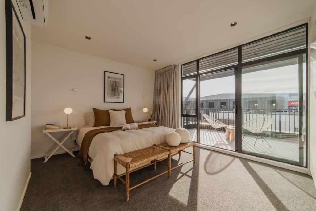 Chic and Contemporary Living at Cambridge Terrace - Resim 2