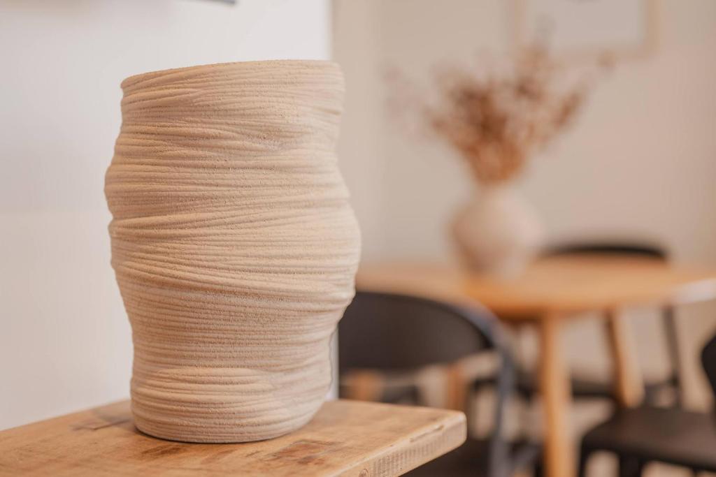 Chic and Contemporary Living at Cambridge Terrace - Resim 32