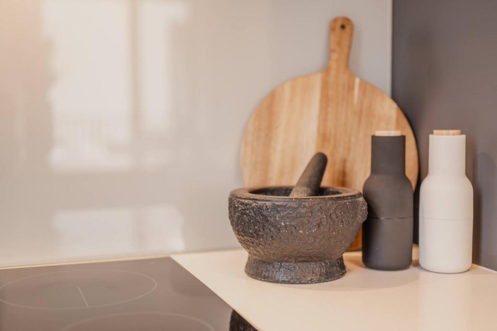 Chic and Contemporary Living at Cambridge Terrace - Resim 35