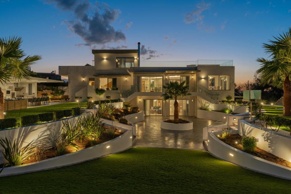 Taman di luar Luxury Villa Zakkallin - With Amazing View