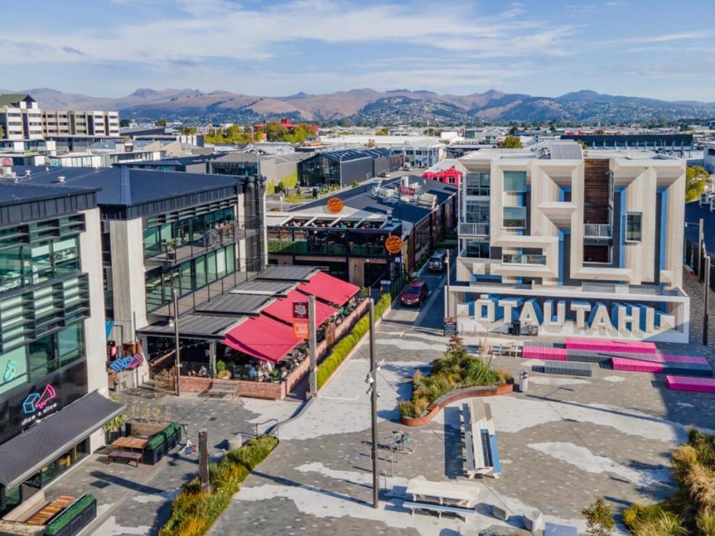 The City Sanctuary - Resim 10