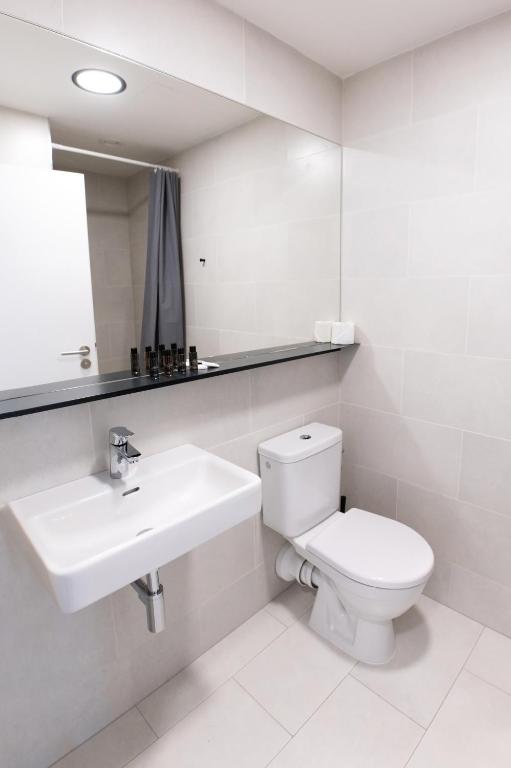 Post 120 Suites - Resim 17