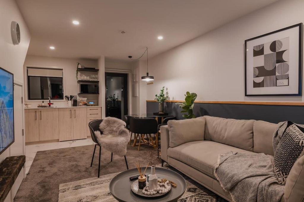 High Roller Luxury Casino Suite & Hot Tub - Resim 7