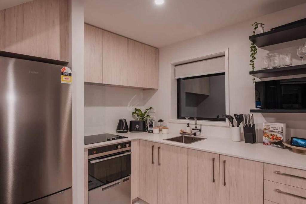 High Roller Luxury Casino Suite & Hot Tub - Resim 12