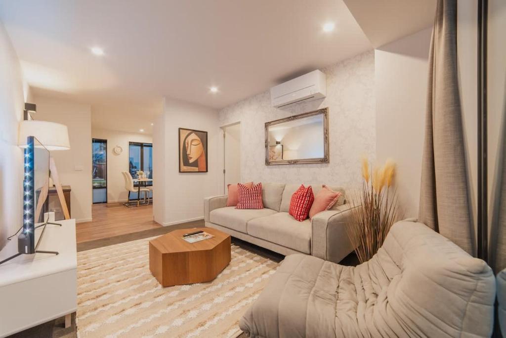 Triple Treat on Fitzgerald - Your 3-BR Getaway - Resim 2