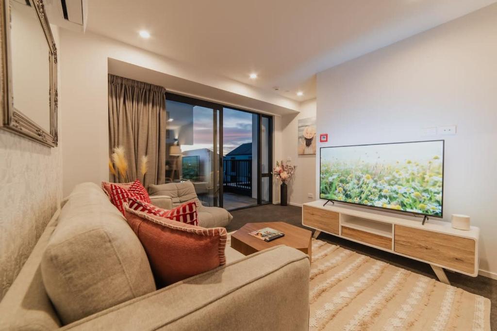 Triple Treat on Fitzgerald - Your 3-BR Getaway - Resim 4