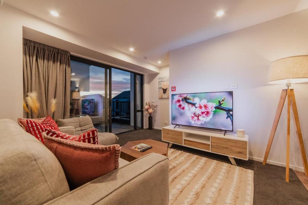 Triple Treat on Fitzgerald - Your 3-BR Getaway - Resim 6