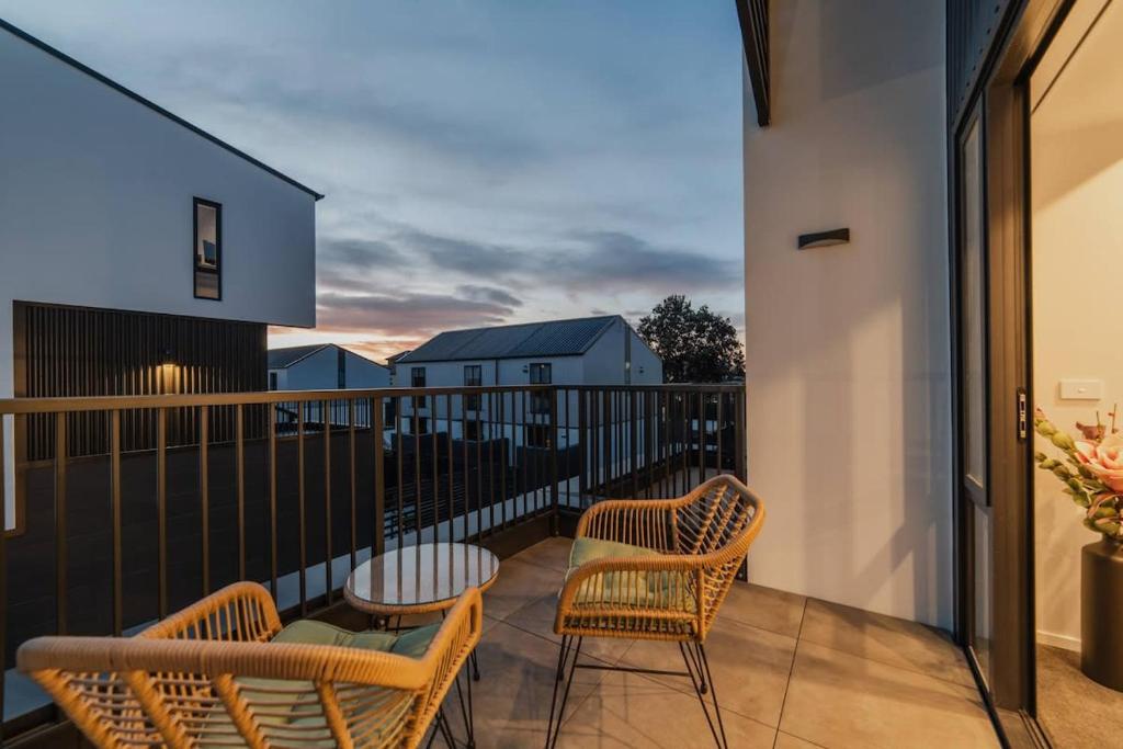 Triple Treat on Fitzgerald - Your 3-BR Getaway - Resim 17