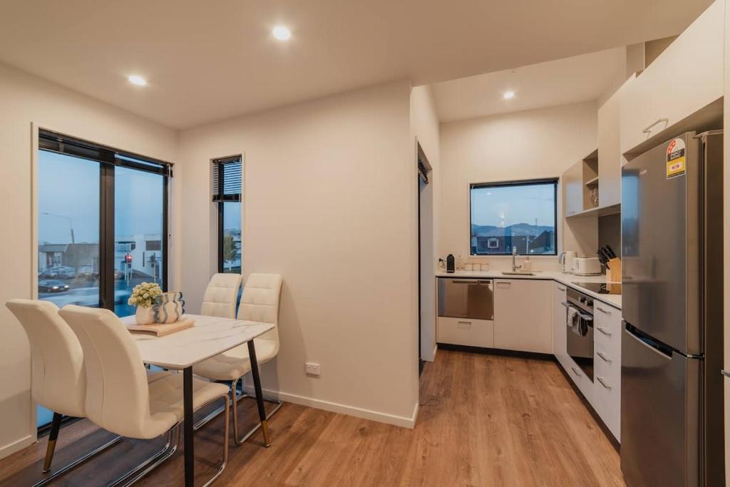 Triple Treat on Fitzgerald - Your 3-BR Getaway - Resim 25