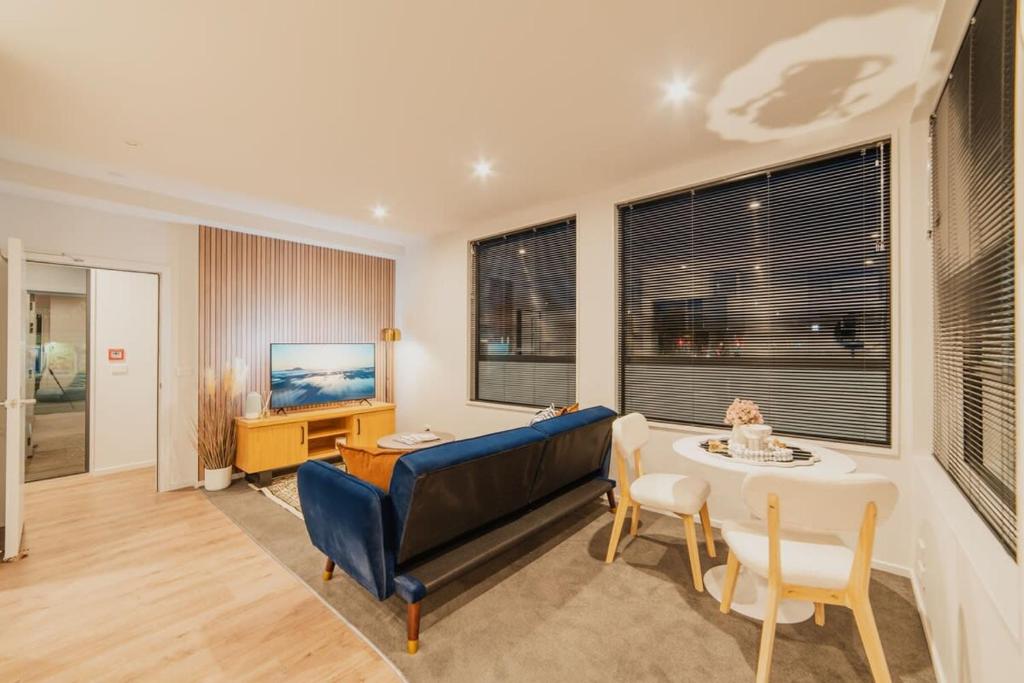 Fitzgerald Focus - Your 1BR Urban Oasis - Resim 5