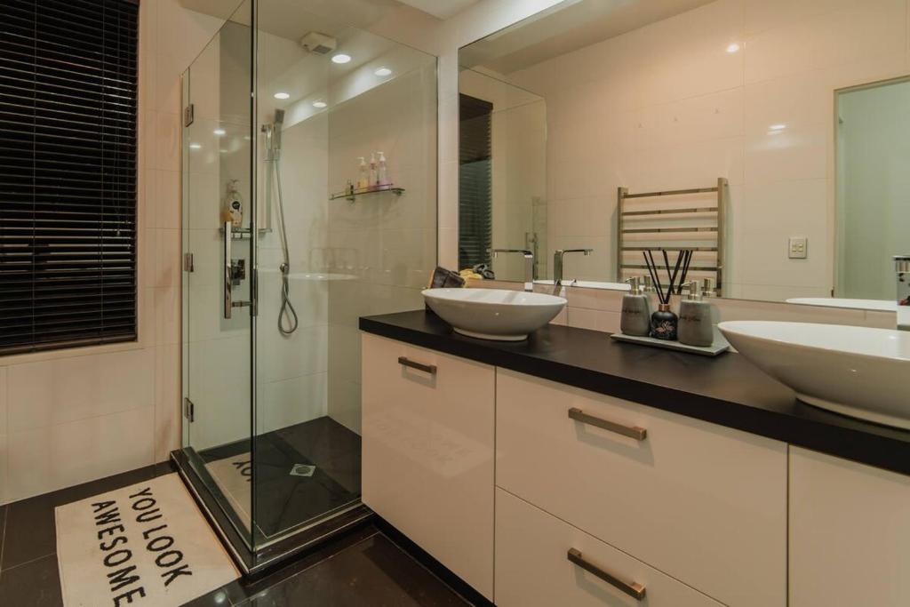 Million Dollar City Views - Sleeps 12 - Resim 37