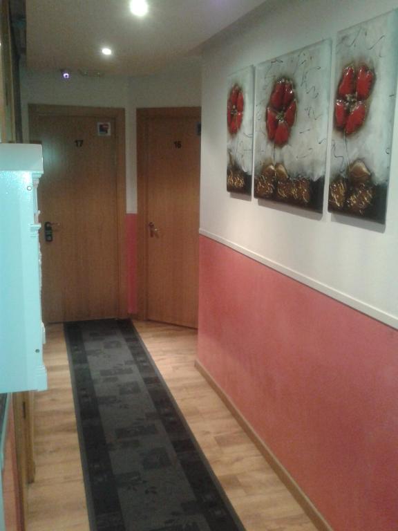 Imagen de la galería de Hostal New Life Madrid, en Madrid
