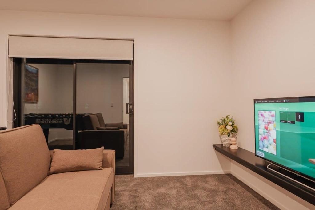 Your Stylish Retreat in the Heart of the City - Resim 12