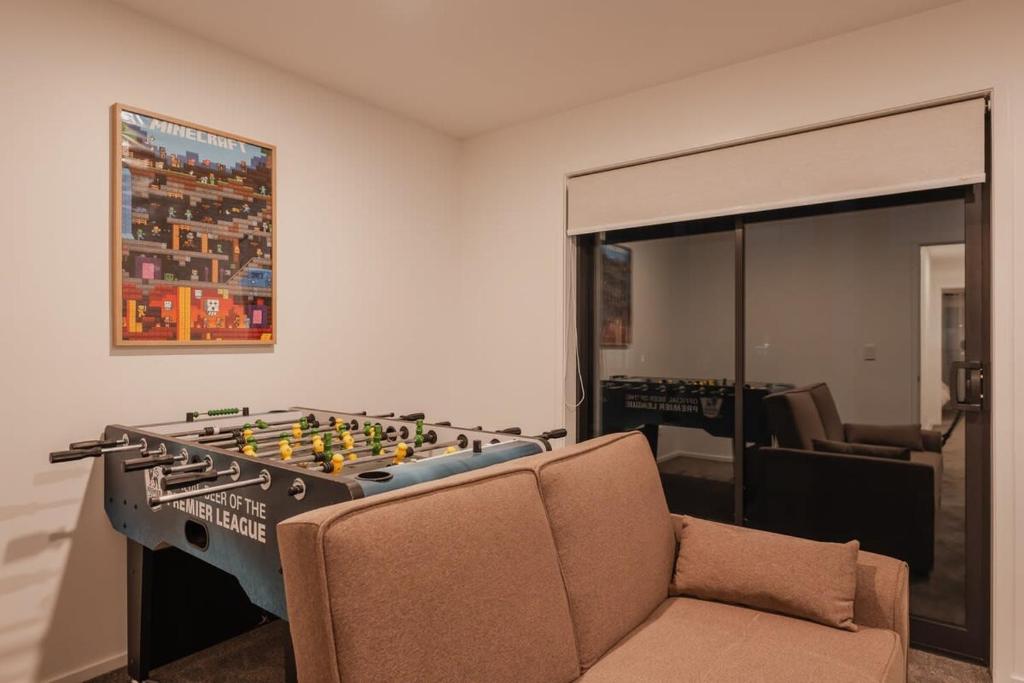 Your Stylish Retreat in the Heart of the City - Resim 28